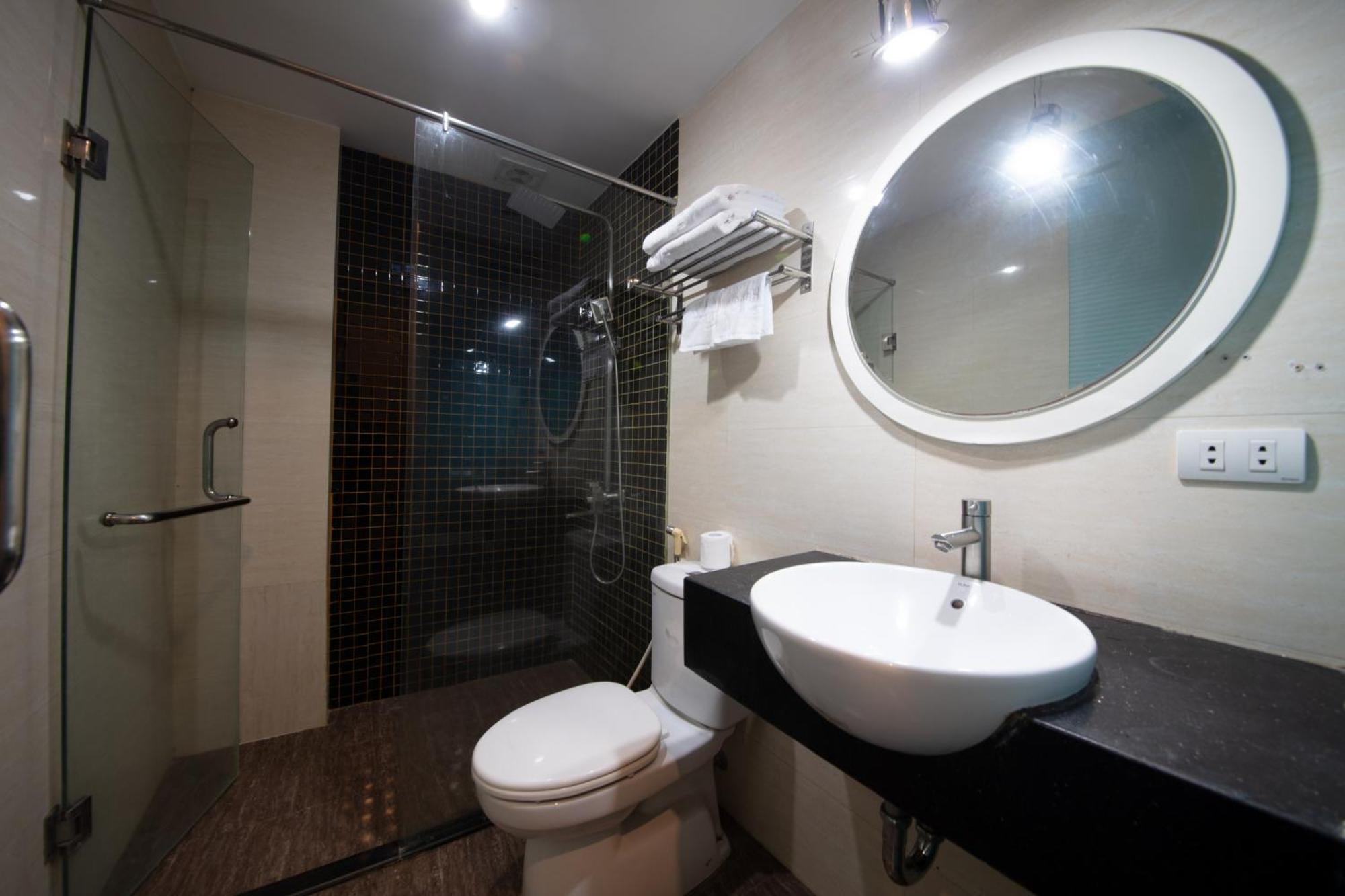 Omina Hanoi Hotel & Travel Luaran gambar