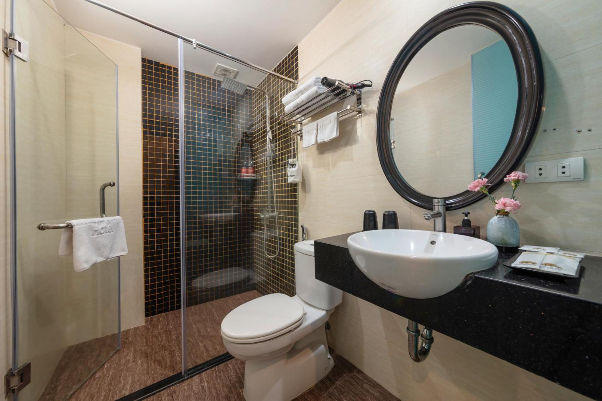 Omina Hanoi Hotel & Travel Luaran gambar